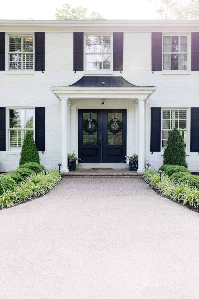 Benjamin Moore’s Simply White