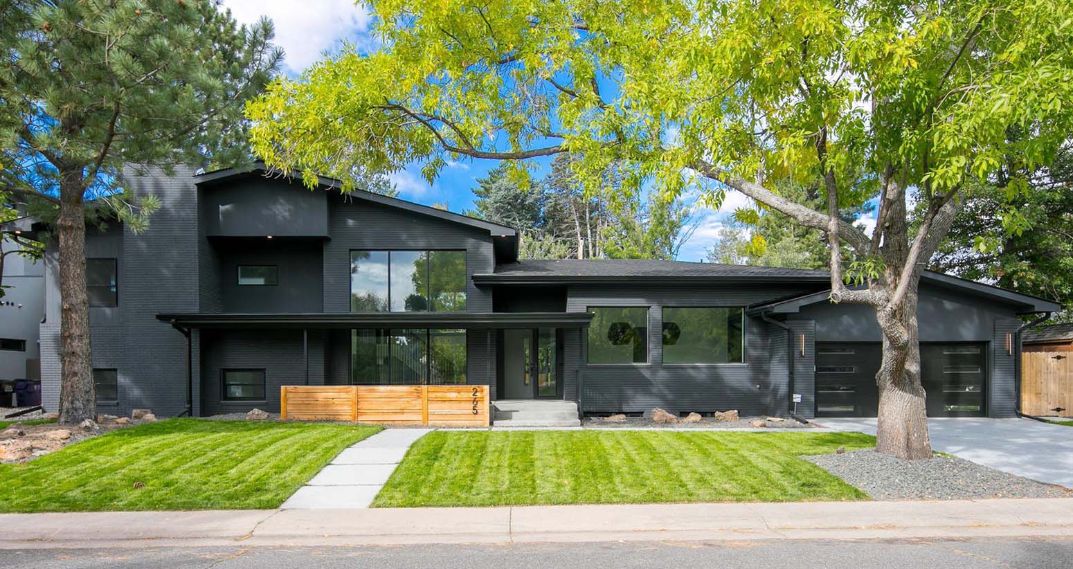 Beautiful Black Siding House Designs to Elevate Your home