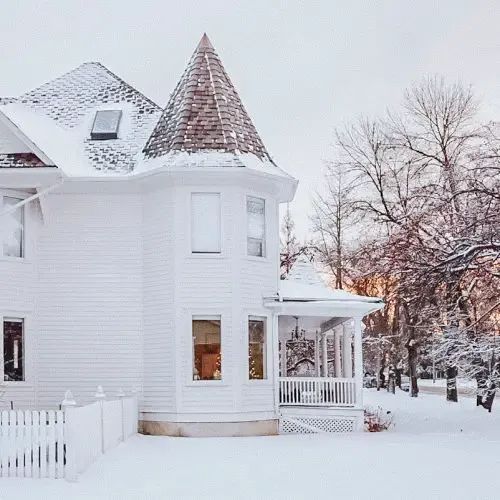Benjamin Moore Oxford White