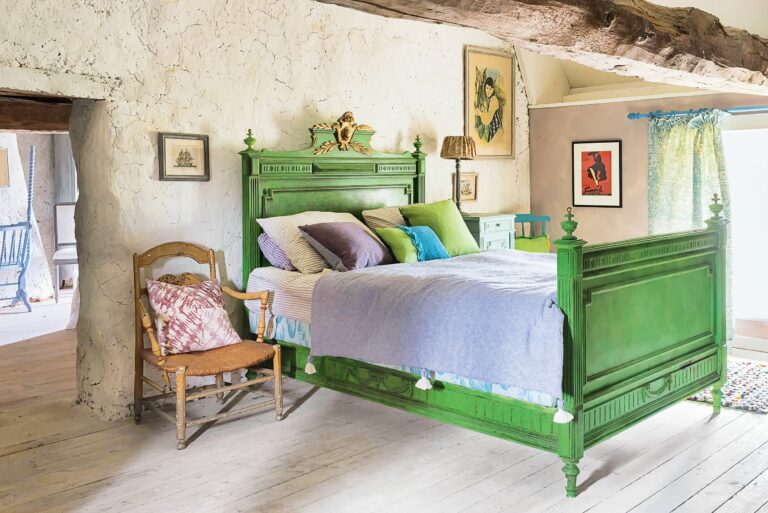 20 Chalk Paint Color Ideas to Tranform Your Old Furniture