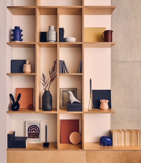 Color-Coded Dreamy Bookshelf