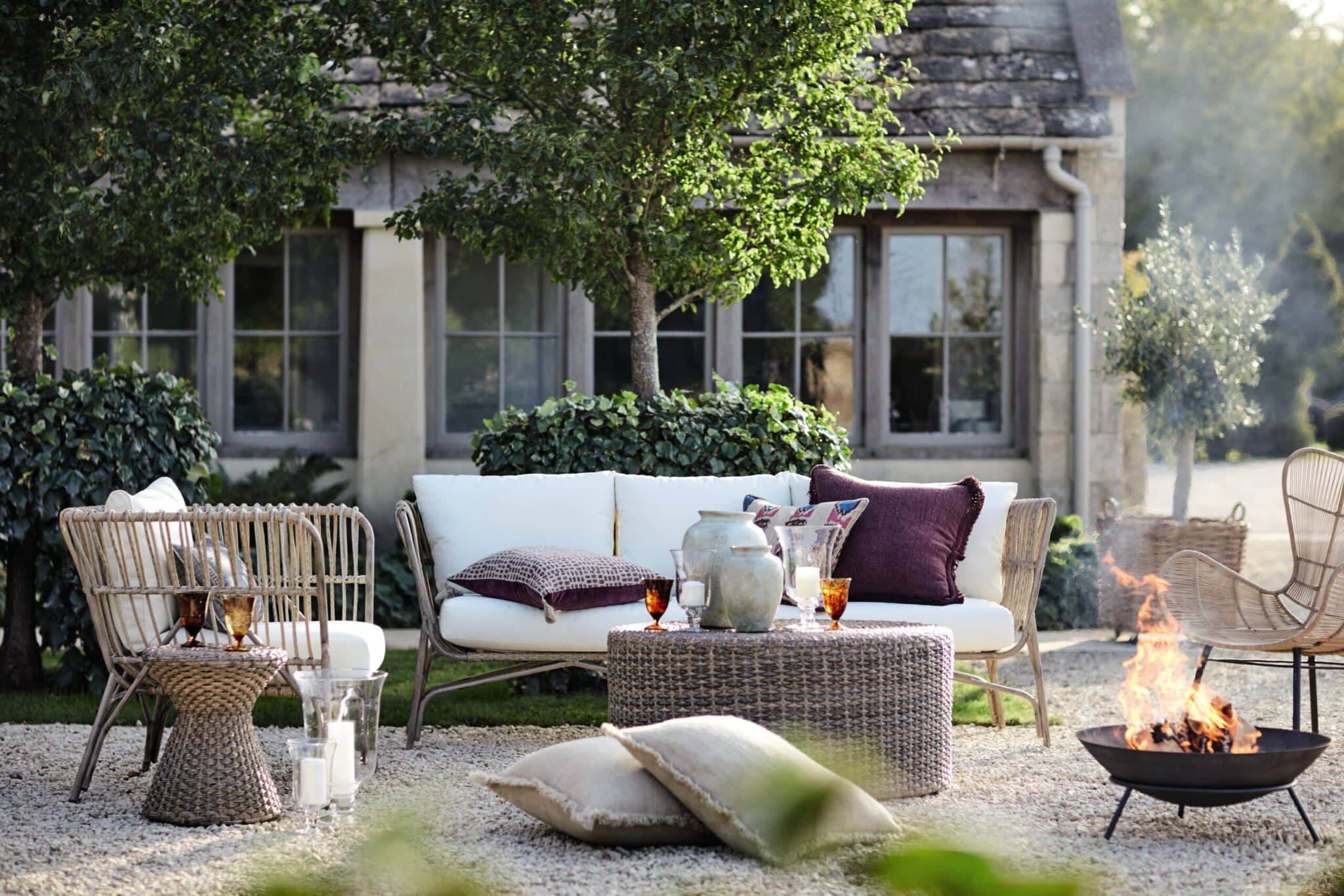 Outdoor Daybeds That Will Keep You Relaxed
