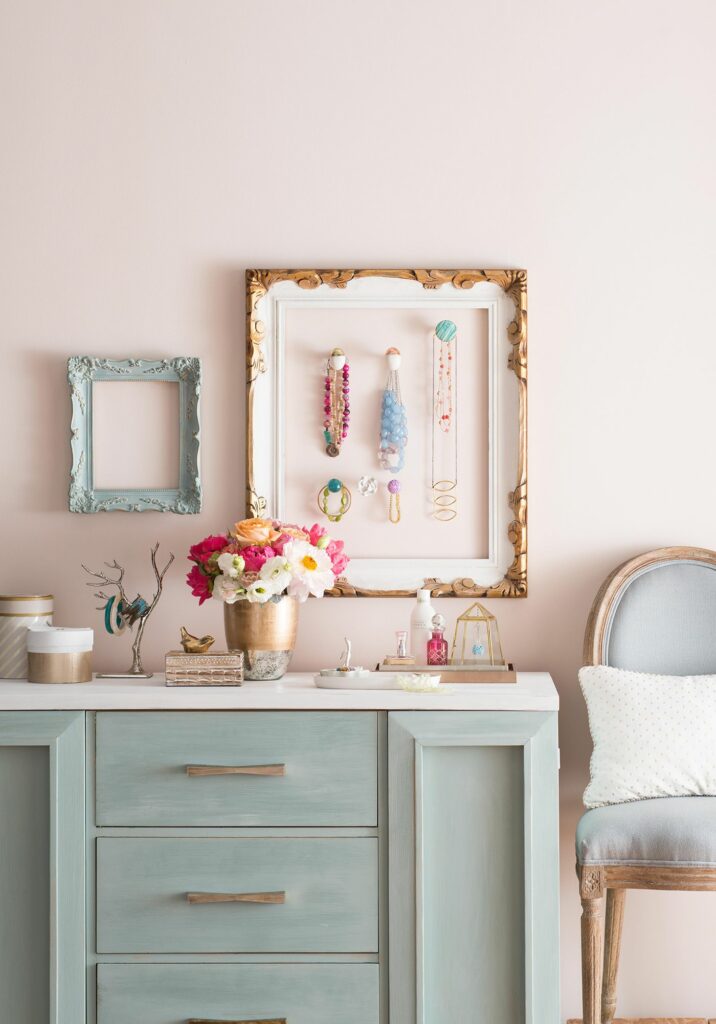Where to Use this Pinkish-White Paint Colour