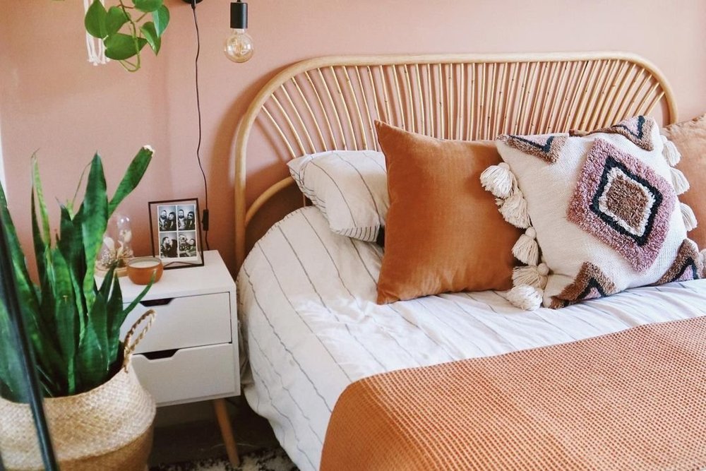Dorm Decor Headboard Ideas for Any Budget (2023)